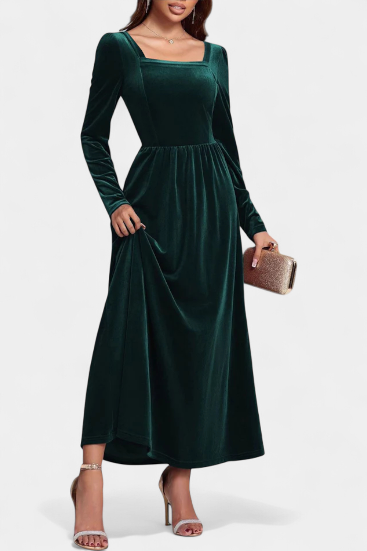 Stéphanie Long Velvet Dress featuring Open Back and Square Neckline