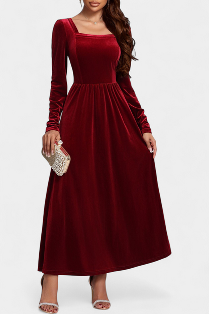 Stéphanie Long Velvet Dress featuring Open Back and Square Neckline