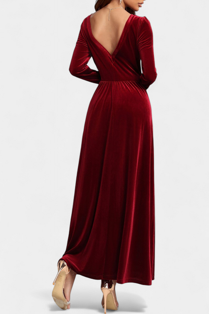 Stéphanie Long Velvet Dress featuring Open Back and Square Neckline