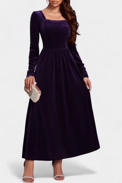 Stéphanie Long Velvet Dress featuring Open Back and Square Neckline