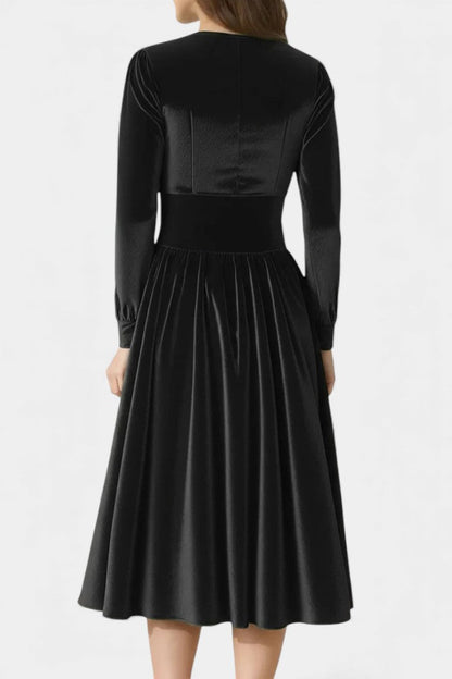 Cordélia Velvet Midi Dress for Christmas with Square Neck