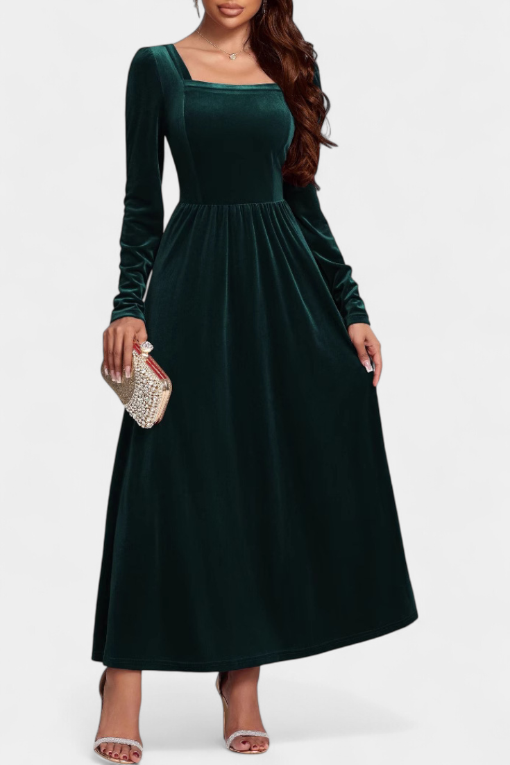 Stéphanie Long Velvet Dress featuring Open Back and Square Neckline