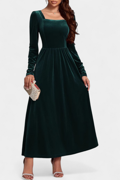Stéphanie Long Velvet Dress featuring Open Back and Square Neckline