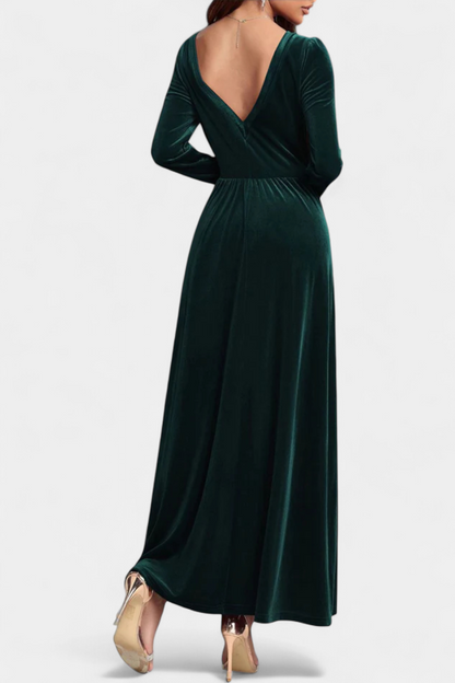 Stéphanie Long Velvet Dress featuring Open Back and Square Neckline